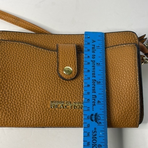 Kenneth Cole Vegan Pebble Leather Butterscotch Crossbody - Picture 9 of 9